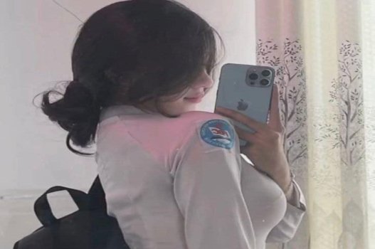 พี่ชายของฉันใส่กระเจี๊ยวของเขาเข้าไปในหีของหญิงสาว