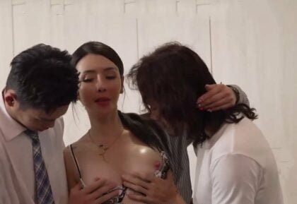 น้องสาวตัวหนายอมแพ้ความรักที่จะประกอบอาชีพของสื่อลามก