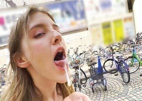 ทำนองทำเครื่องหมายสำรวจอย่างมีความสุขในโตเกียว